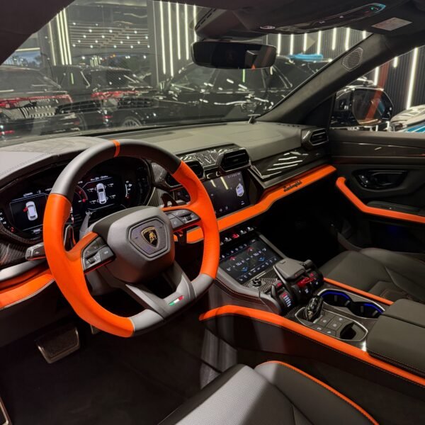 Lamborghini Urus SE 2026 