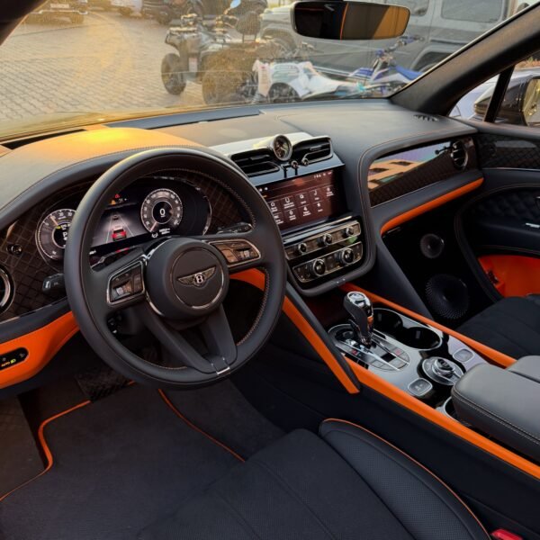 Bentley Bentayga 2025